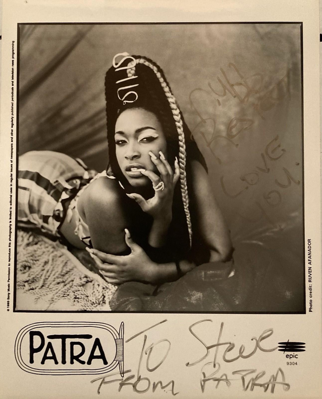 PATRA RARE VINTAGE 1993 AUTOGRAPHED 8.5 X 10.5 PROMOTIONAL PHOTO EPIC RECORDS
