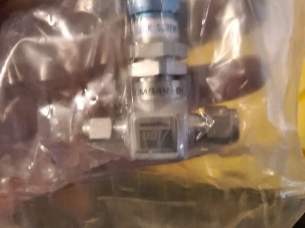Ham-Let Needle Valve 2LMS4V-BI Adjustable Susf316L Ucv Compression Fitting