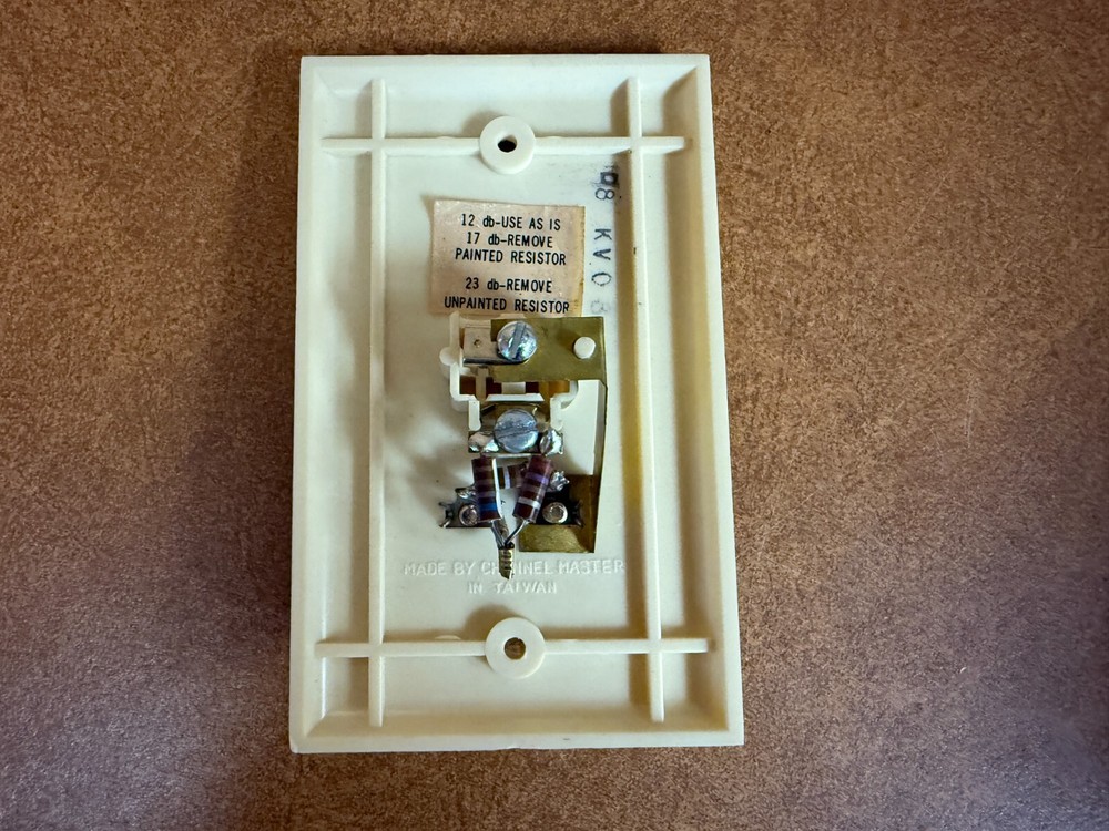 Channel Master 7319 Variable Isolation Wall Tap Ivory 300 OHM Output
