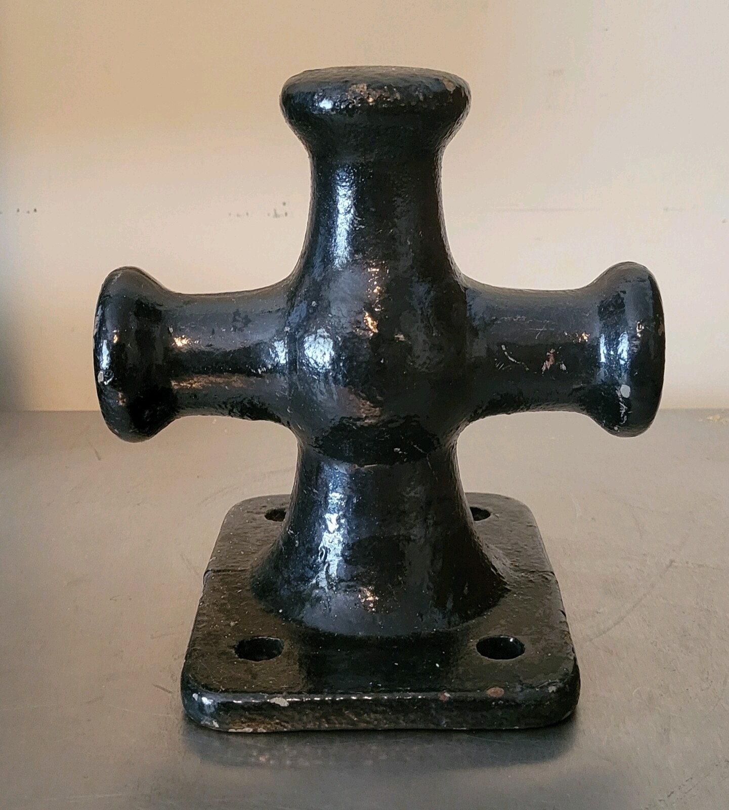 Antique Cast Iron Mooring Bitt, Sampson Post/Bollard, Cleat  4.5" X 6" Base