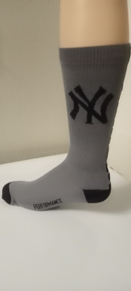 **** 3 Pair Men's Yankees Elite Crew Socks Large ****