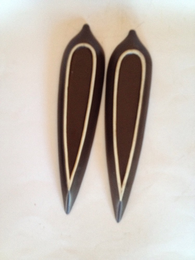 2 Porcelain Leaf Tray/dish. Olive dish Appetizer