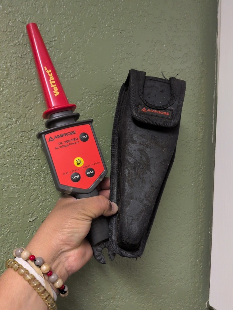 Amprobe TIC 300 Pro AC Voltage Detector