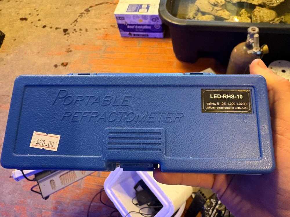 Portable Refractometer with ATC, Accurate Dual Scale Meter