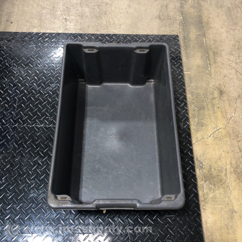 28" L x 18" W x 10" Hgt. Stackable Container USIP