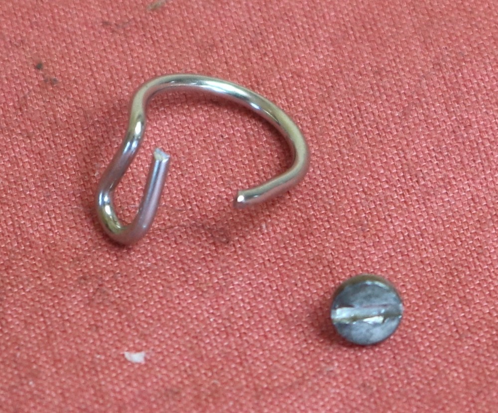 Vintage Singer 66 Thread Guard/Guide with Screw (needle bar)