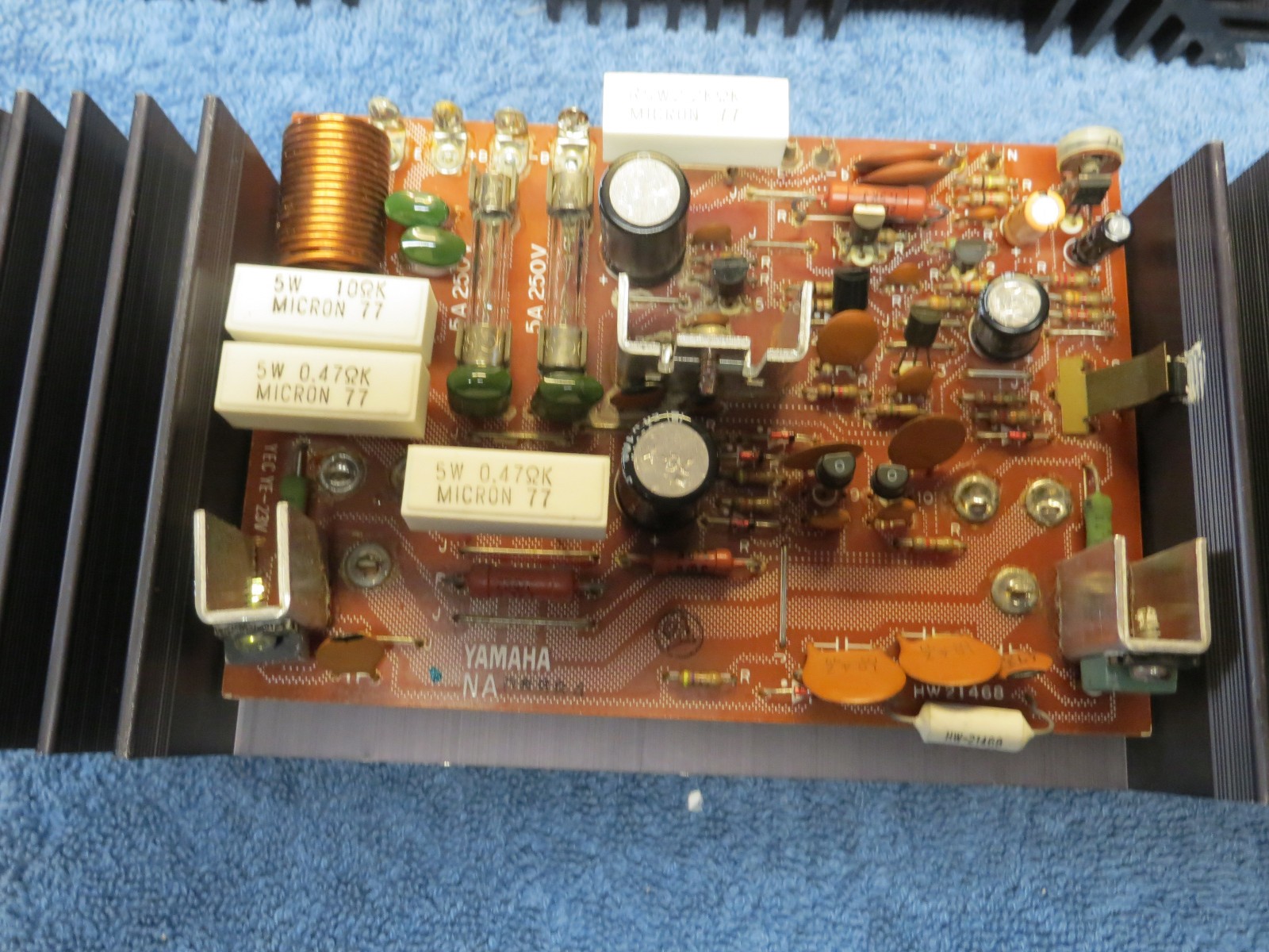 YAMAHA CR2020 STEREO RECEIVER MAIN CIRCUIT BOARD HEAT SINK & HARDWARE # NA06888