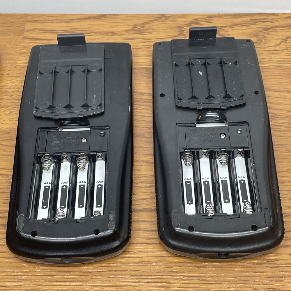 TI-83 and TI-83 Plus Graphing Calculators with covers Texas Instruments - READ!