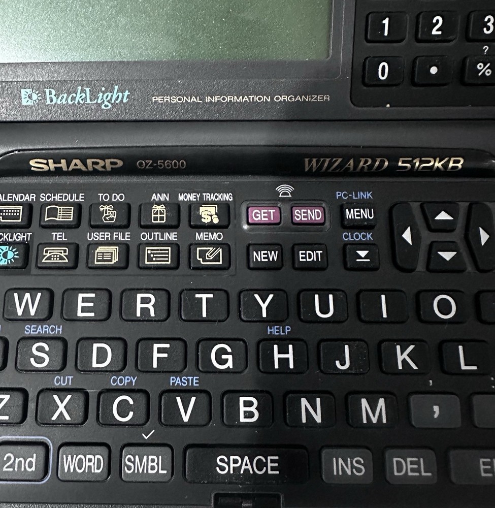 Sharp Wizard Organizer OZ-5600 512KB Personal Organizer