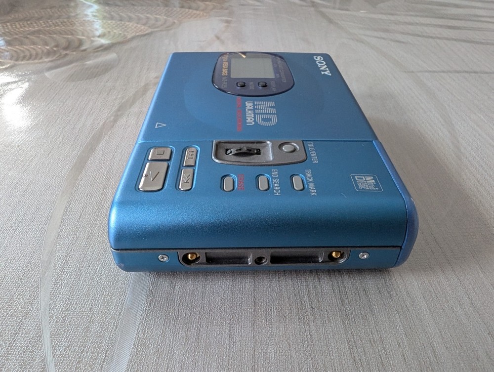 Mindisc Sony MZ-R35 Complete with Accessories MINT