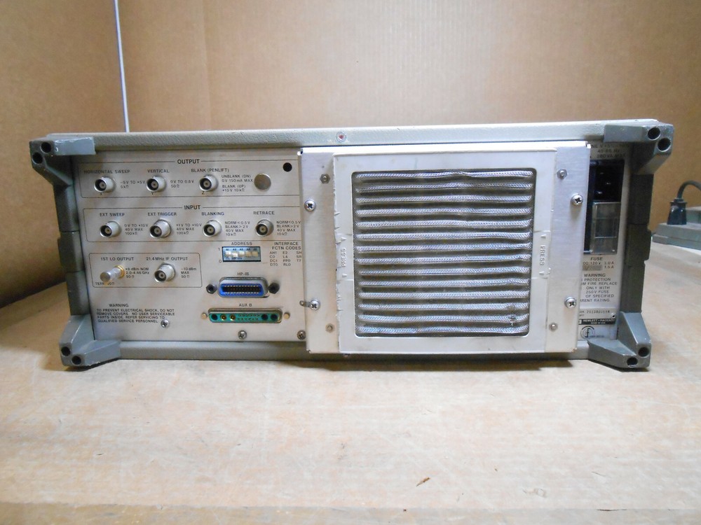 HP 8569A SPECTRUM ANALYZER