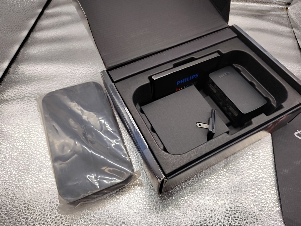 Philips Hue Play HDMI Sync Box 8K UNTESTED (Missing Power Cable)