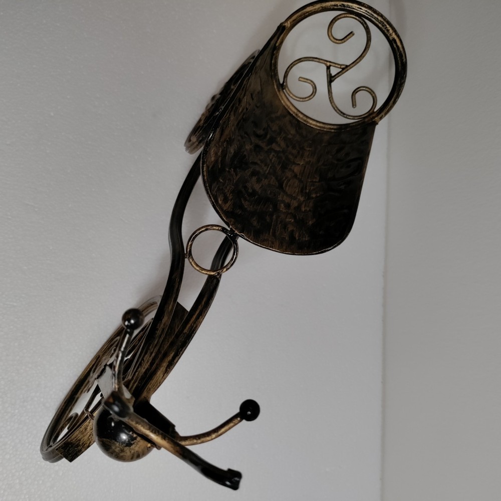 Stylish Bronz Wine Bottle Holder Tri-Cycle
