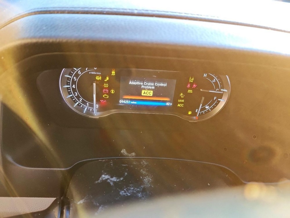 PILOT 2017 Glove Box 5021571