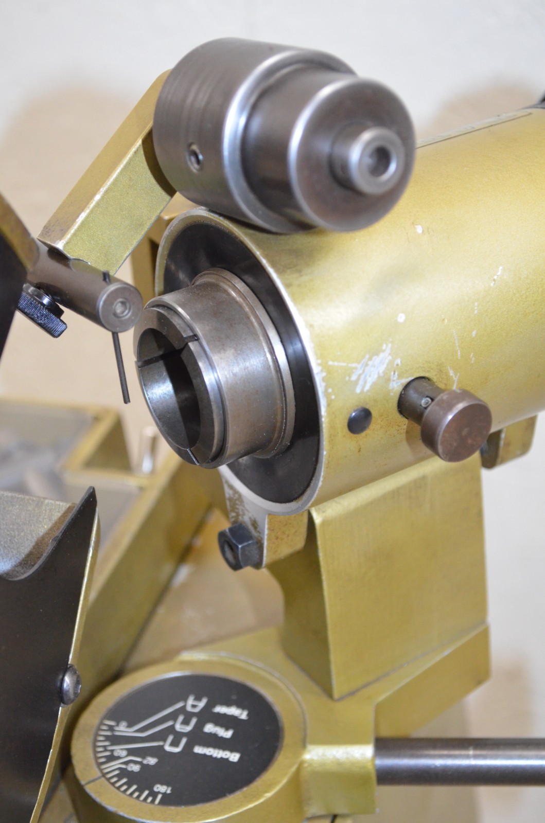 Darex Tool Sharpener # E85/90/TR w/ TR-70 w/Tap Work Holder, Collets, & Stand