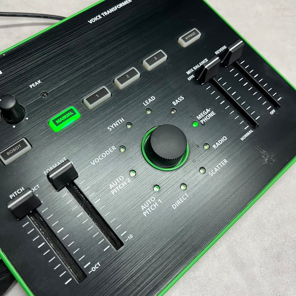 Roland AIRA VT-3 Voice Transformer Effects Processor Adapter Work Tested Good!!