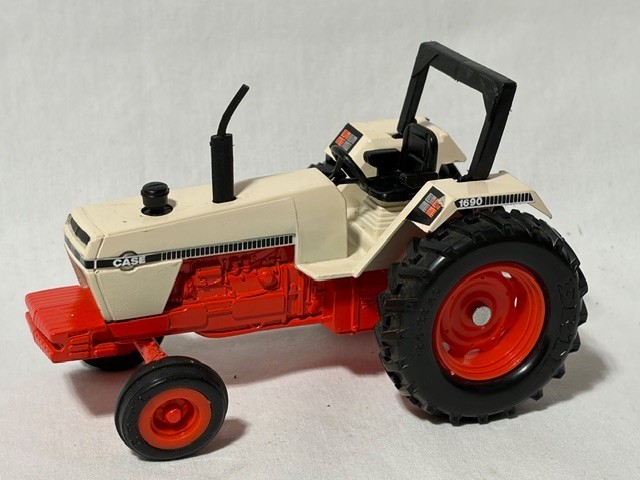 ERTL Case 1690 w/ ROPS, White, 1/32