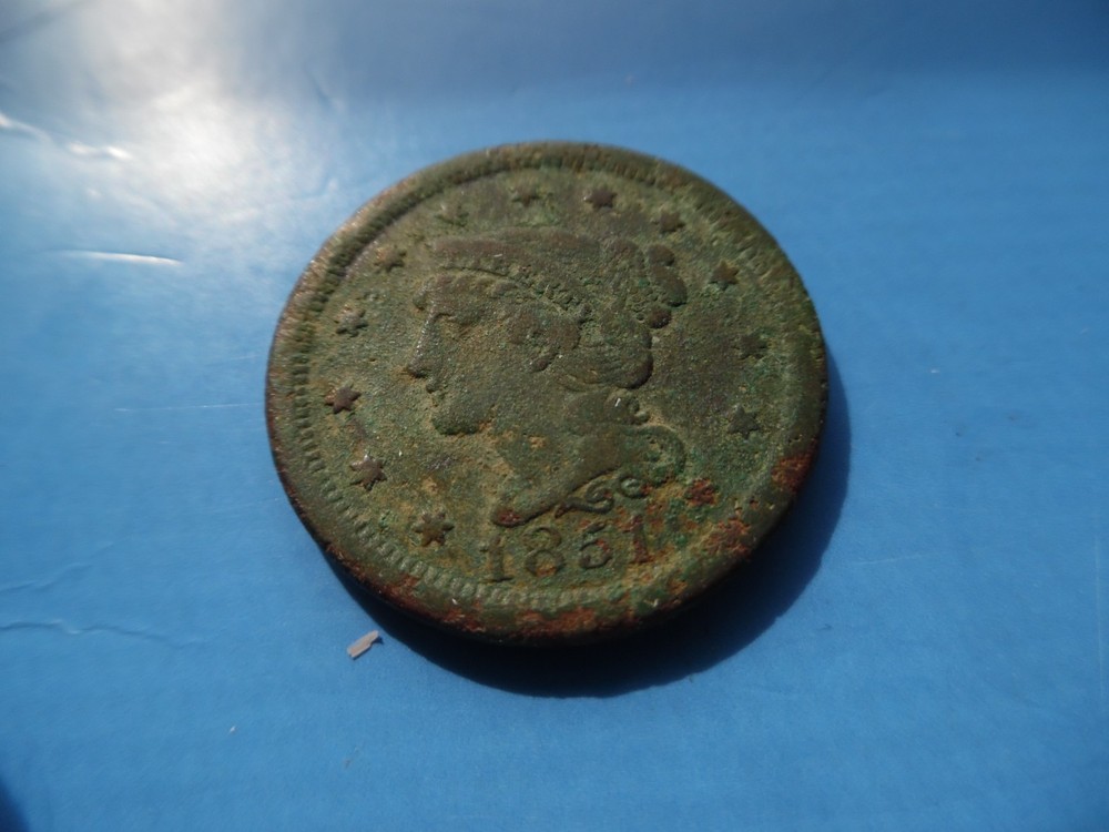 US. Large cent 1851. Full Liberty.