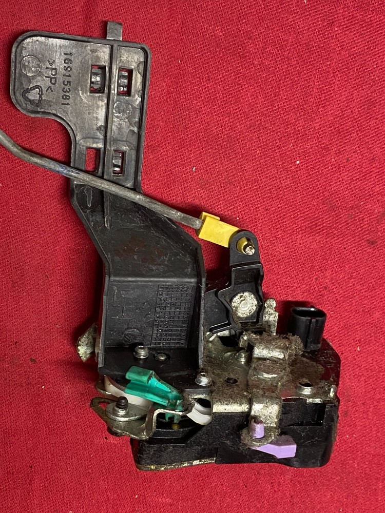 2012 FREIGHTLINER DRIVERS Side Door Latch GECOM LEFT