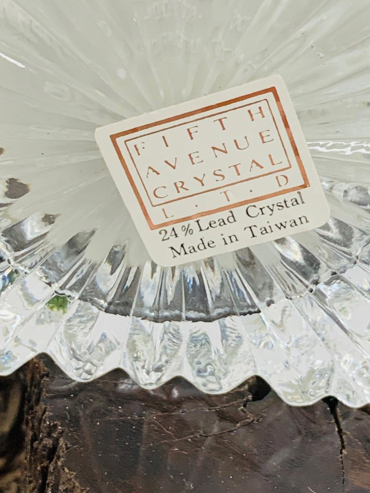 FIFTH AVENUE CRYSTAL 24% LEAD CRYSTAL WITH INSERT CLOCK