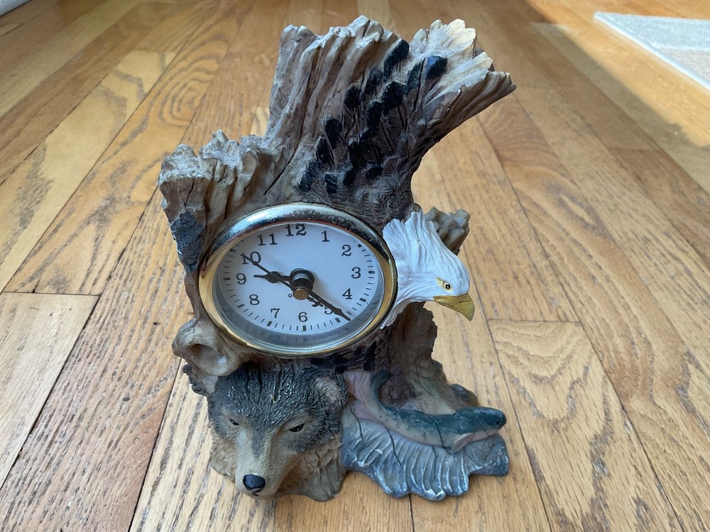 Vintage Resin Figurine Desk Quartz Clock  - Bald Eagle and Wolf Design  - Tested