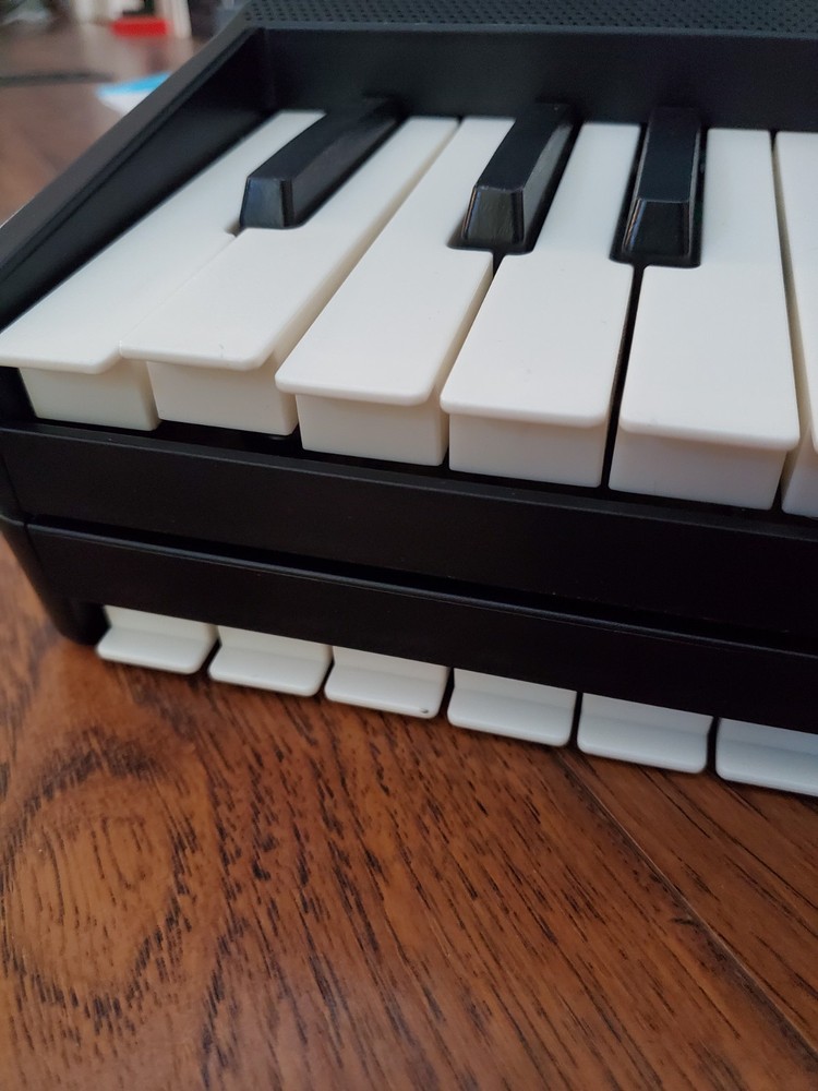 Donner DP-10 Foldable Digital Piano Keyboard Bluetooth 88 Key Velocity-Sensitive