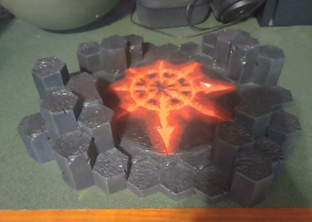 Painted LARGE Warhammer Chaos Star Altar Basalt Terrain Piece.
