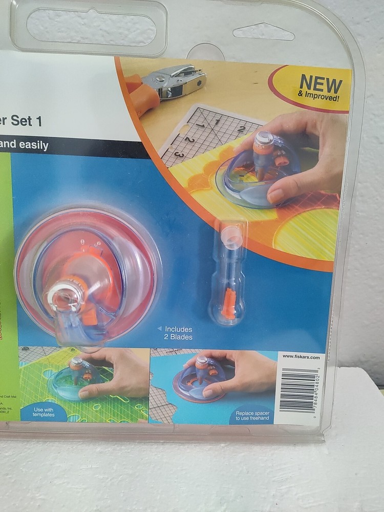 🟠FISKARS Ultra Shape Express Cutter - Cut Shapes & Borders Easily🟠