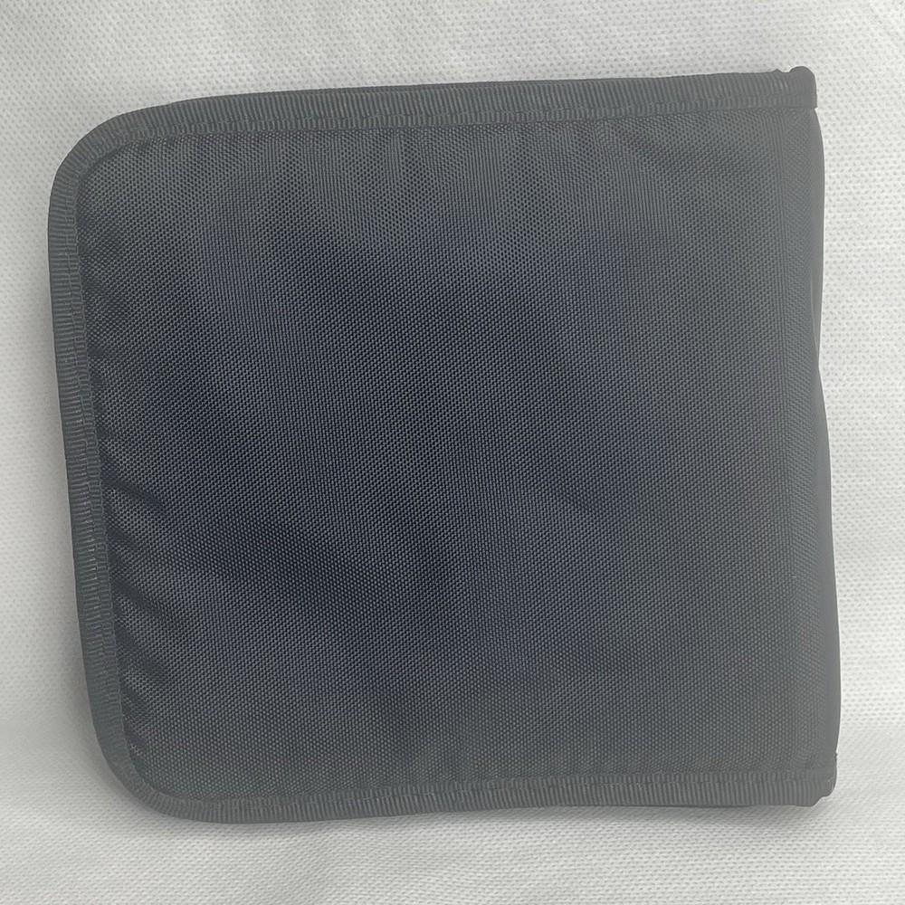 Case Logic 24 CD DVD Blu-Ray PC Disc Black 6" Soft Sleeve Zipper Storage Case