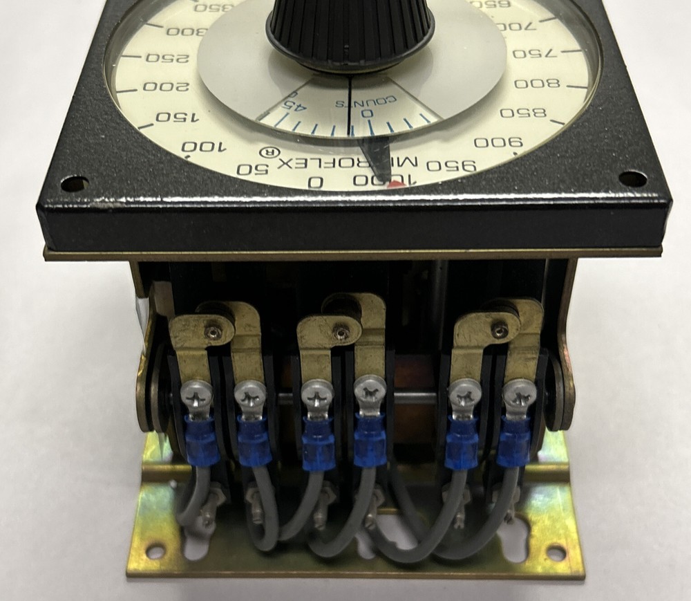EAGLE SIGNAL CONTROLS,HZ41A6R121,MICROFLEX TIMER NOS