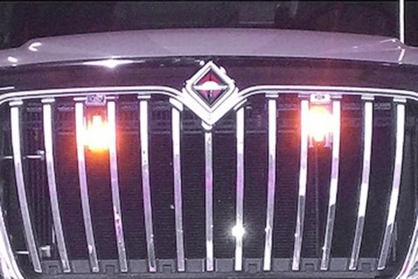 Buyers 4" Bolt-On Mount Mini White LED Strobe Light