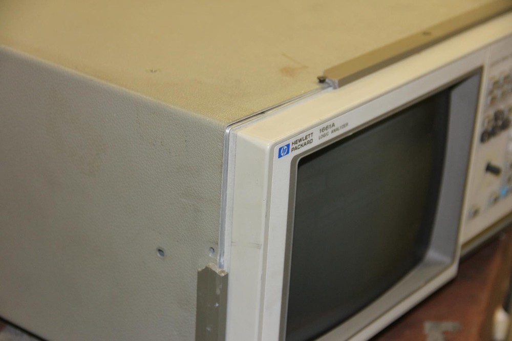HP HEWLETT PACKARD 1661A Logic Analyzer Fair Condition Good Display