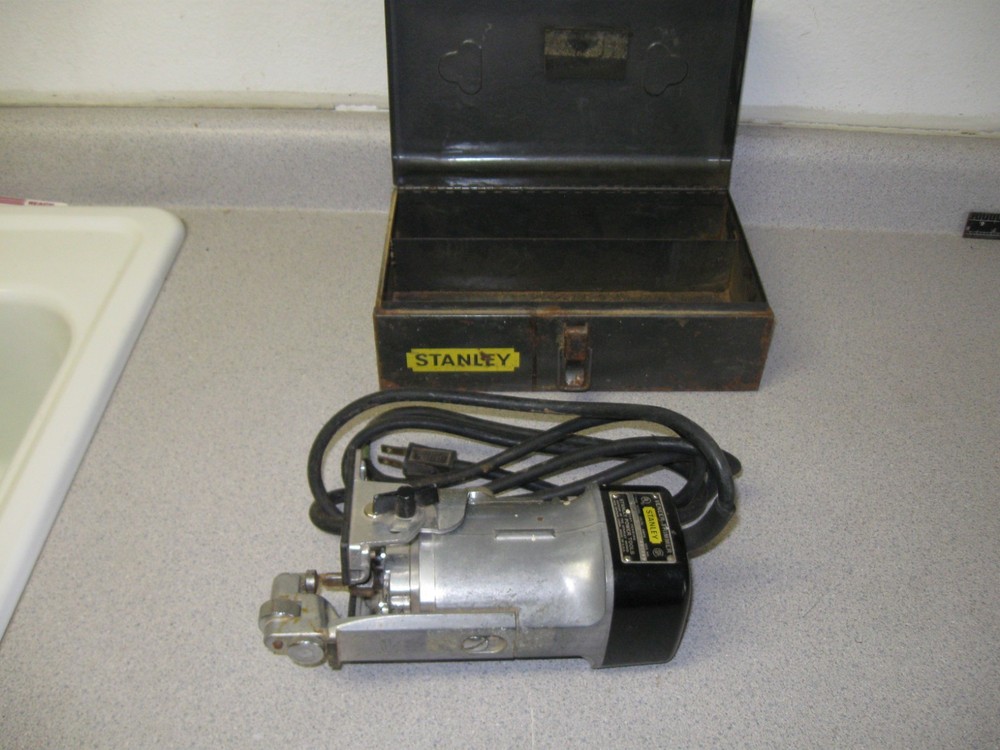 Stanley Veneer Trimmer Type 262 Model A 3.0 Amp in Original Metal Case
