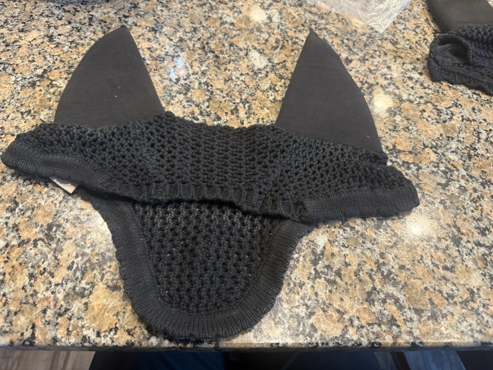 Equiline soundless Ear Net Bonnet