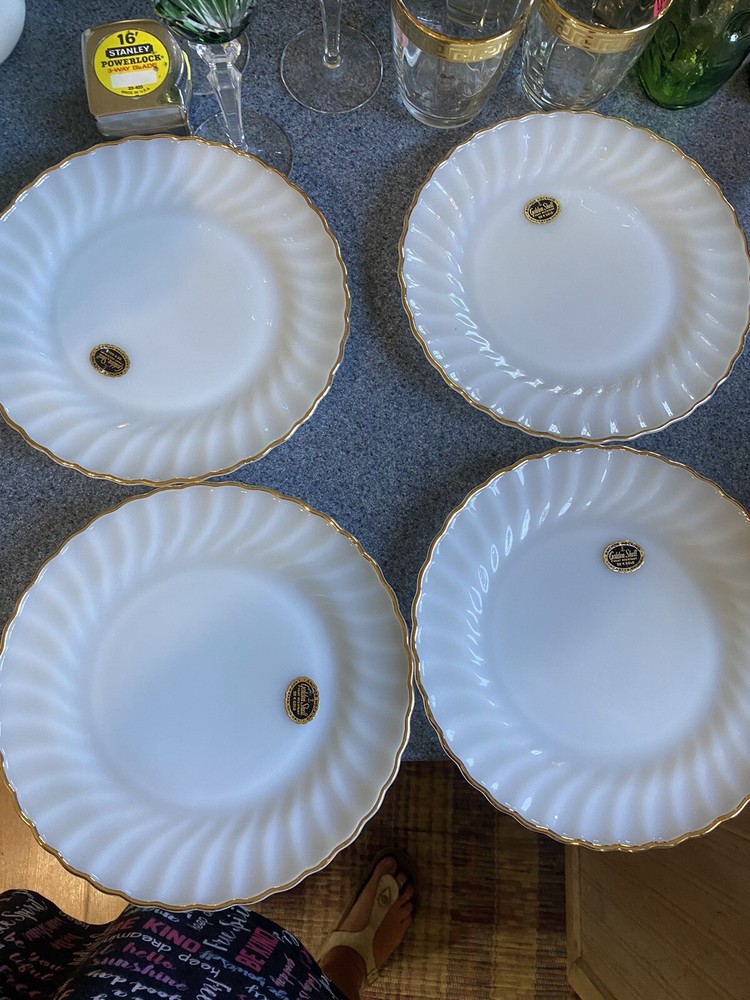 ANCHOR HOCKING GOLDEN SHELL DINNER SET 16 pc NOS