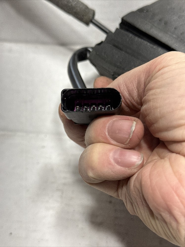 2004-2010 Audi A8 Trunk Actuator 4eo 82 OEM Pulled Years Ago