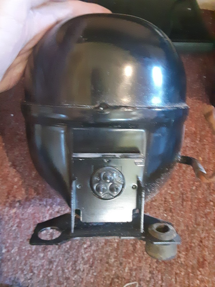 Panasonic DHS51C73RAU Refrigerator Compressor from Electrolux LFHT1513LW5