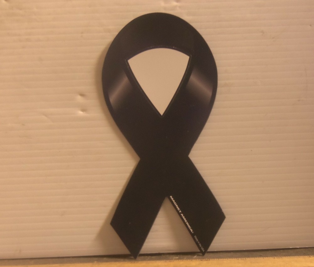 Black Remembrance Magnetic Ribbon