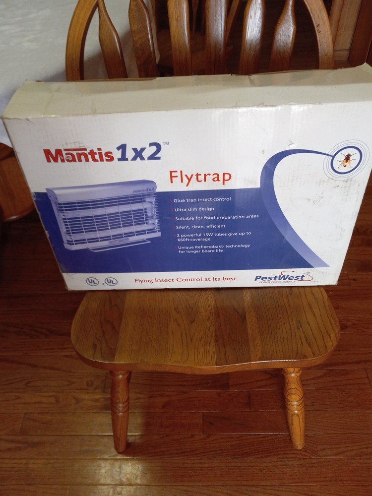PestWest Mantis 1 x 2 Insect Light Trap ( 110 volt ) Kitchen Fly Control Light