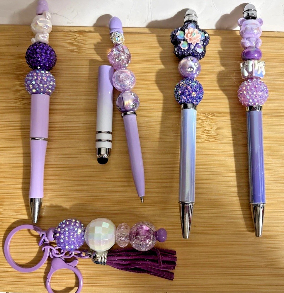 4 HAND MADE BEAD PENS & BEAD KEY CHAIN - & INK REFILL-