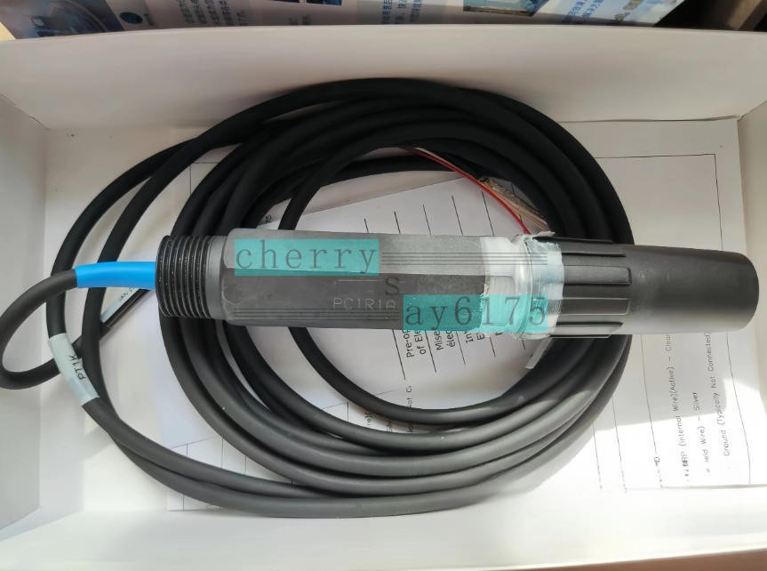 One New HACH PC1R1A PH Electrode