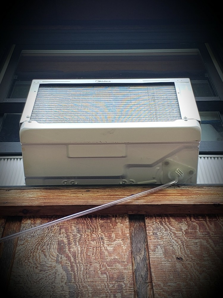 Magnetic Universal Window Air Conditioner Drain Kit 30ft Kit