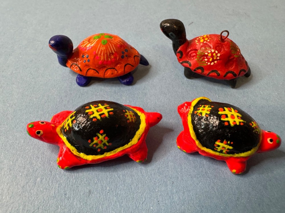 Minture Hand-painted Papier-mâche Turtle Figurine