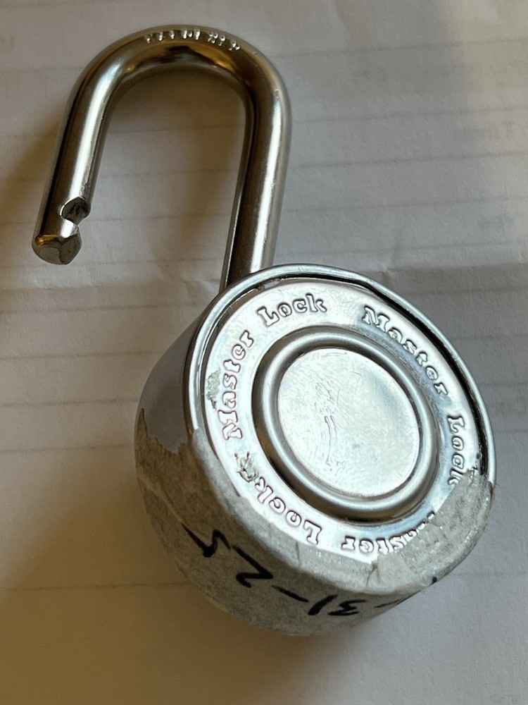 Master lock Combination Lock Used With Combination Good Condition