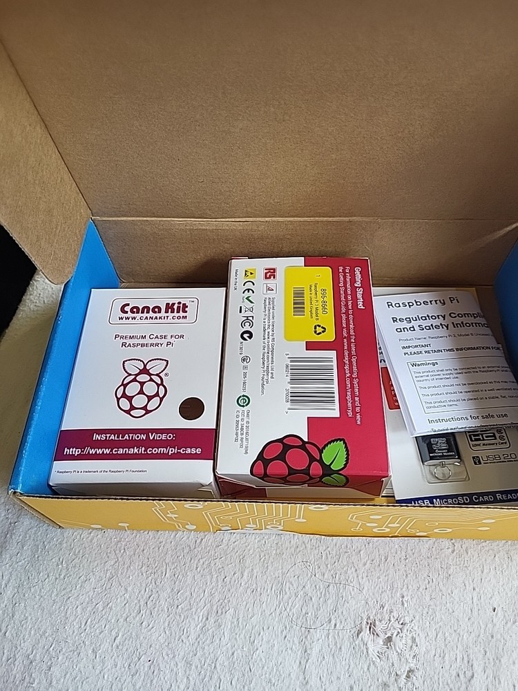 CANAKIT RASPBERRY PI 3 32 GB EDITION BLACK CASE COMPLETE STARTER KIT