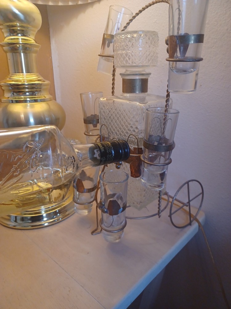 TEQUILA SHOTS GLASS, REFILL & STAND