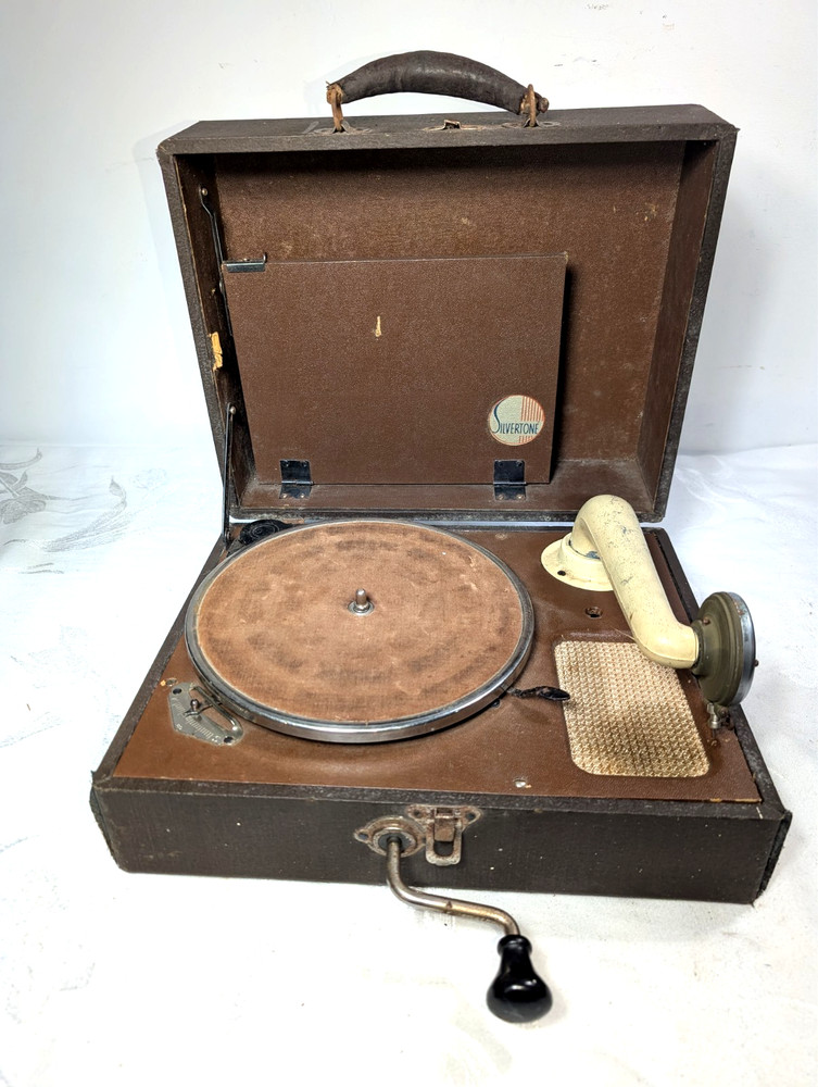 1940s SILVERTONE Portable Gramophone Phonograph Hand Crank Full Size Replicator
