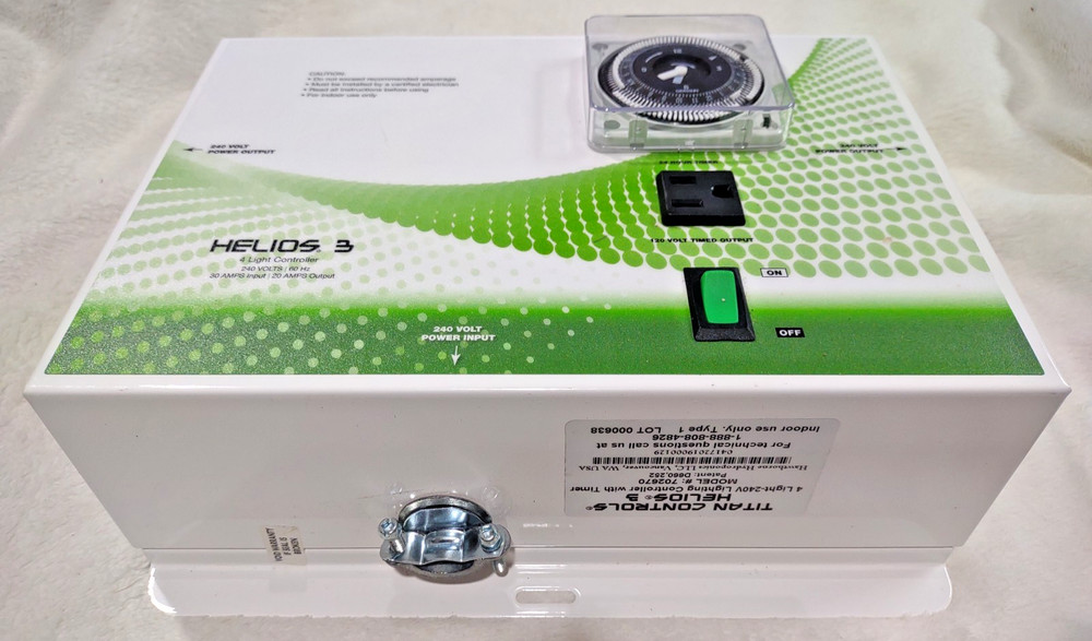 OPEN BOX -Titan Controls Helios 3 – 4-Light 240V Grow Light Controller (702-670)