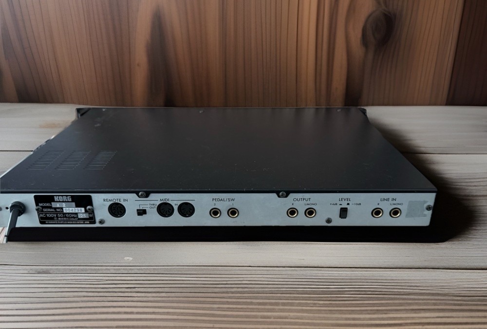 Korg A2 Multieffects Processor, Japan Great Working Condition.