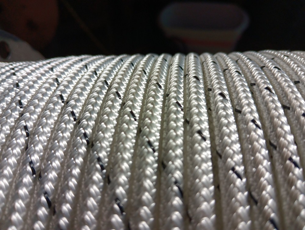 1/4 x 200ft. Double Braid-Yacht Braid polyester rope. White/black Fleck